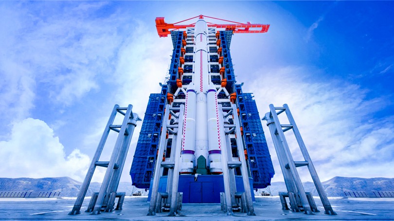 4-新宝gg100t塔式起重机服务于太原卫星发射基地.jpg